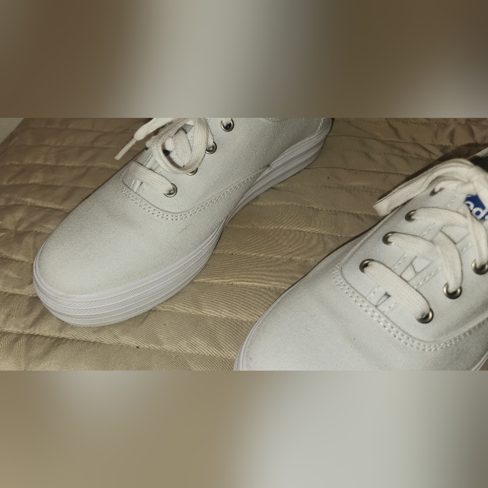 KEDS Women's White Triple Up Canvas Platform Sneakers - Picture 13 of 14